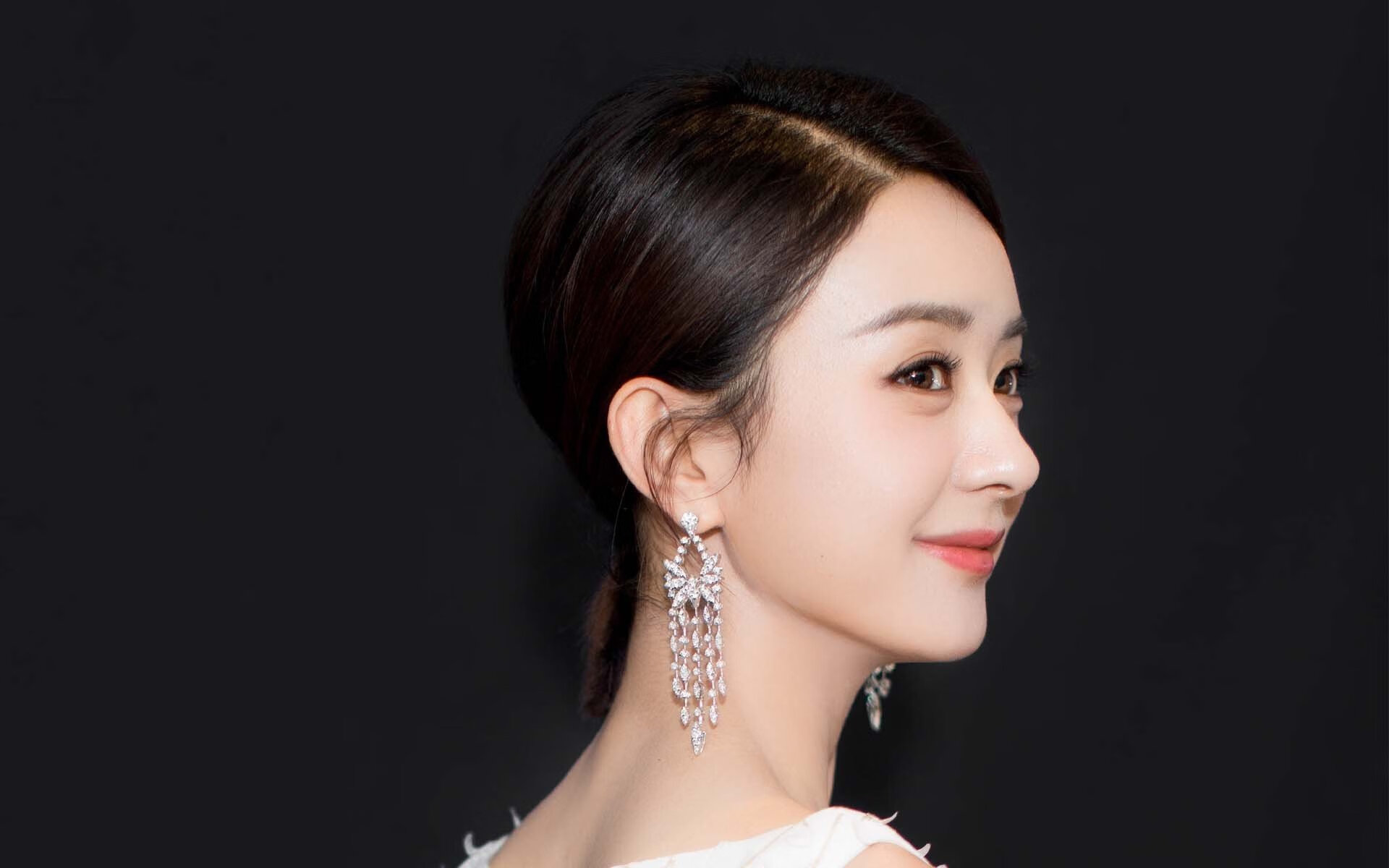 国足战术风格是否需要更多多样性，国足技术特点