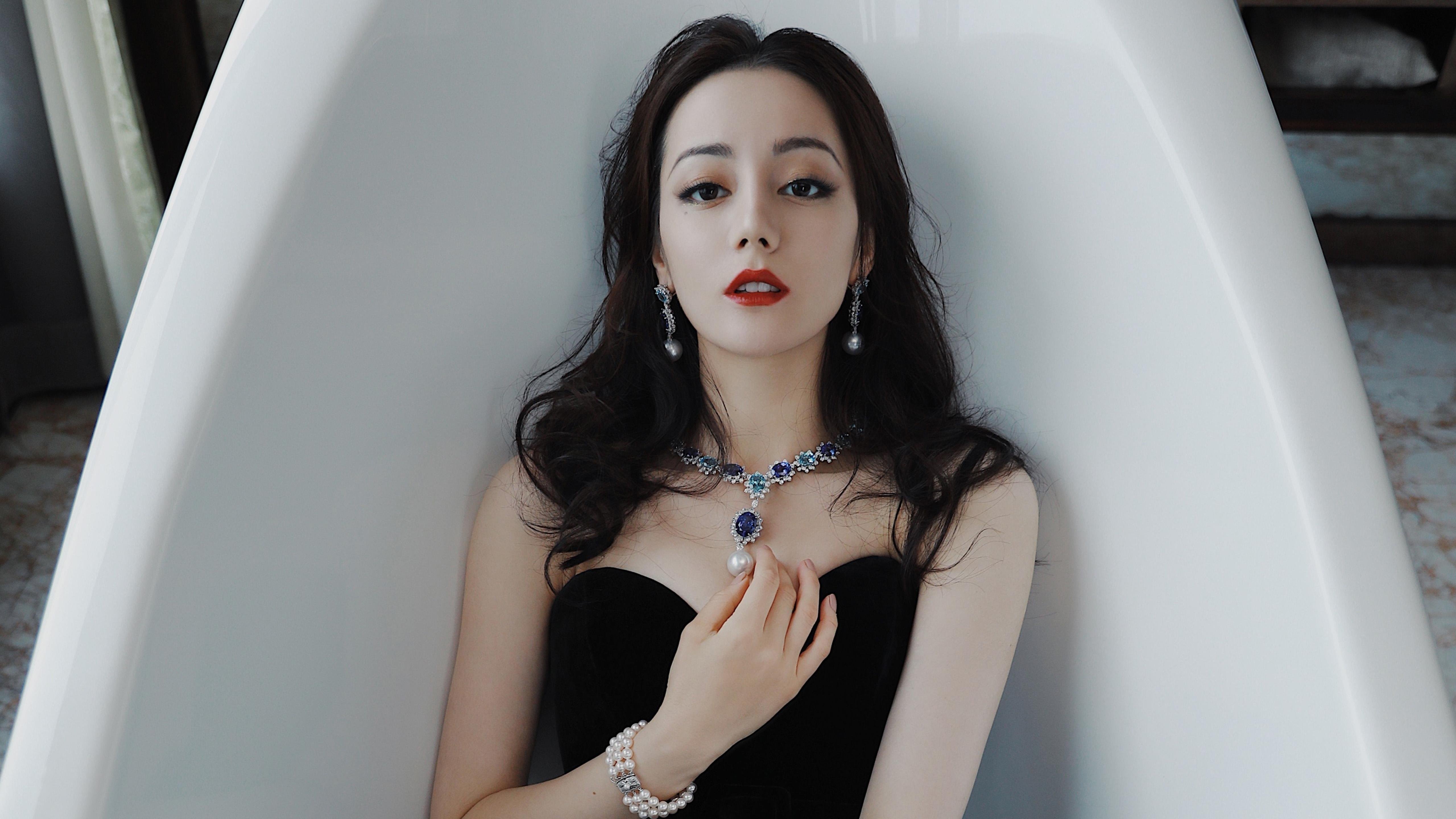 国王新赛季主题曲由知名艺人特别制作，国王新赛季球衣