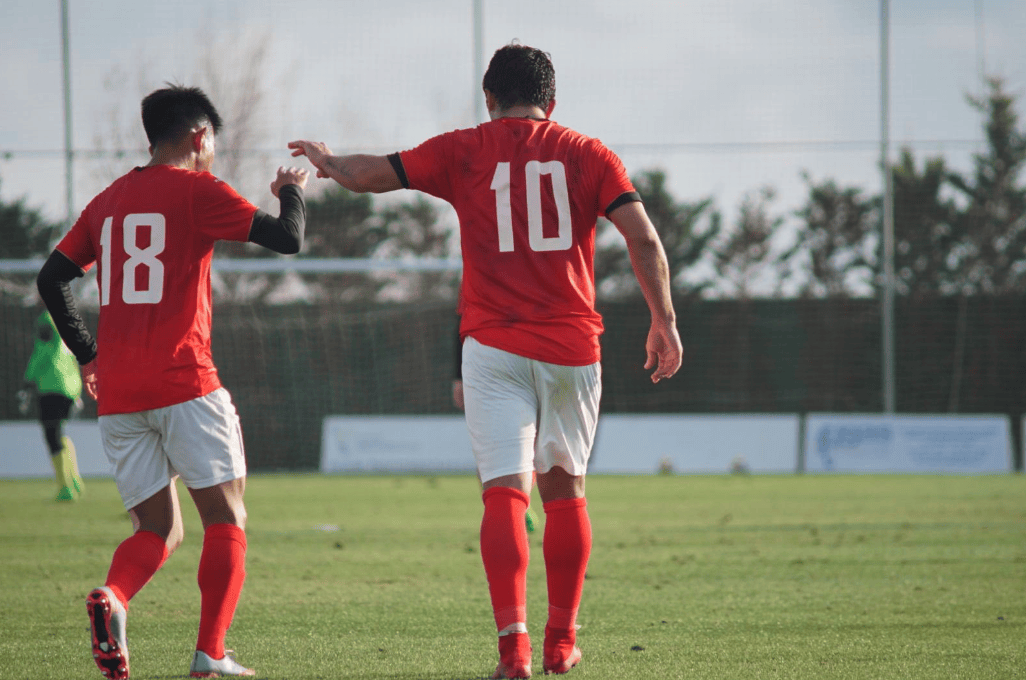 B体育APP:归化球员洛国富“激情四射”，球迷：除了“激情”，还有啥？的简单介绍