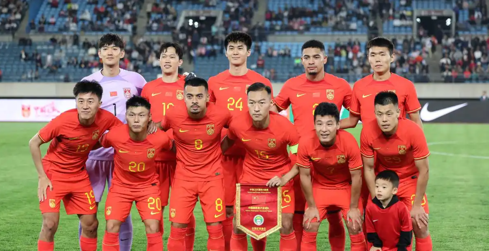 关于B体育APP:老将蒿俊闵转型教练“误人子弟”？球迷：别毁了中国足球的未来！的信息