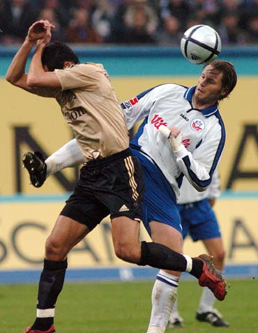 bsport-包含b体育下载：德甲罗斯托克的进攻风格与战术演变的词条